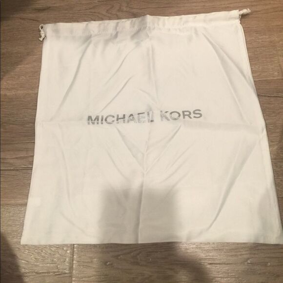 🎉last deal 🎉Michael Kors dust bag - Picture 1 of 3